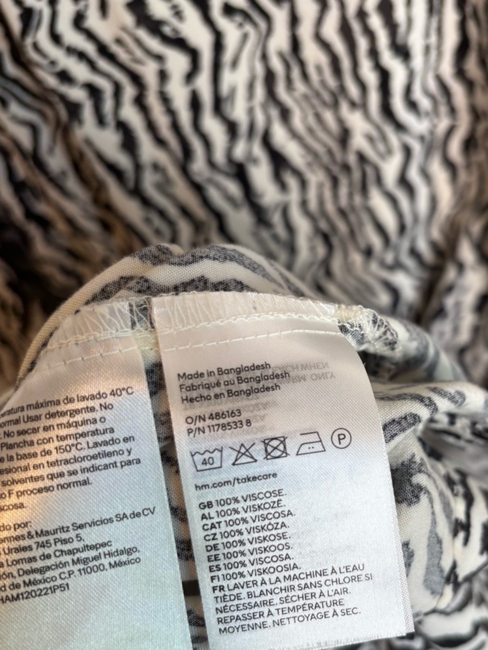 H & M DRESS - Picture 4 of 5
